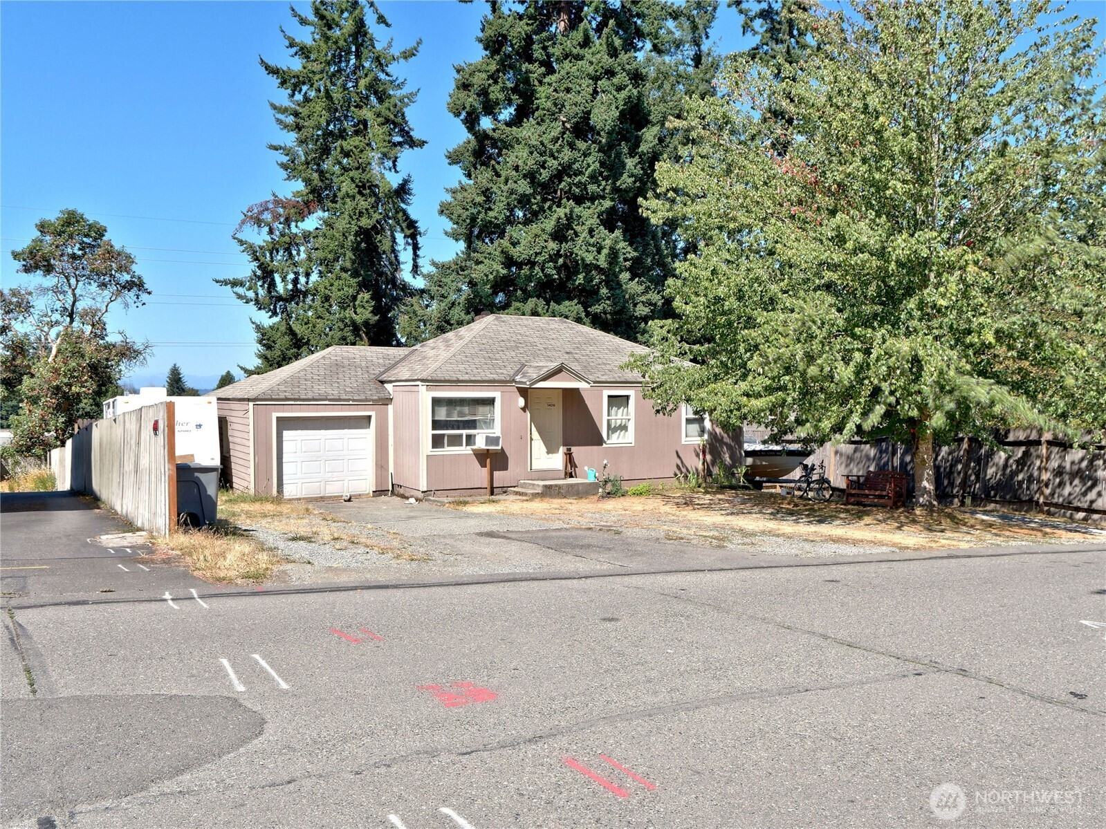 1409 Monroe Avenue NE, Renton, WA 98056