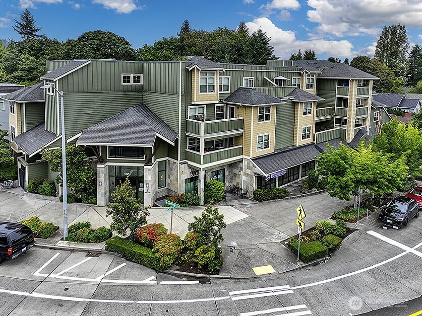 3150 W Government Way, Seattle, WA 98199