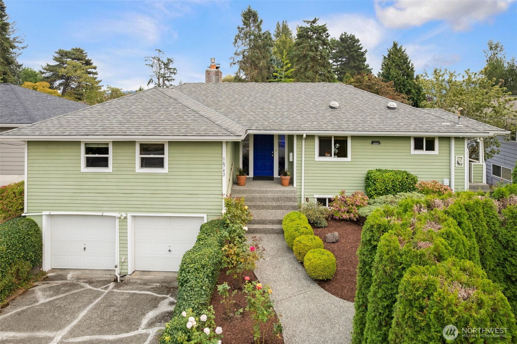 16742 45th Avenue NE, Lake Forest Park, WA 98155