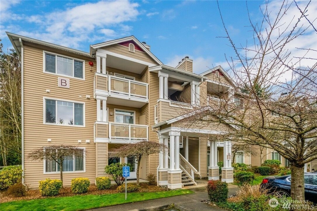 15300 112th Avenue NE, Bothell, WA 98011