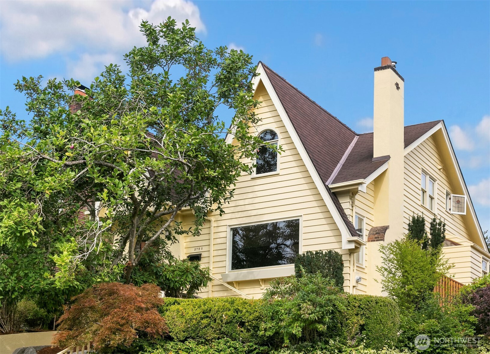 5728 29th Avenue NE, Seattle, WA 98105