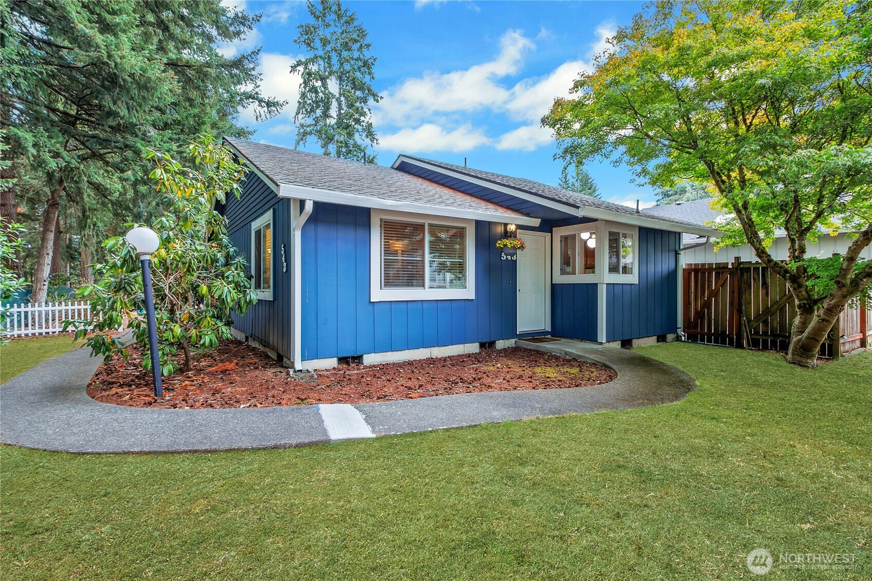 543 Malibu Drive SE, Lacey, WA 98503