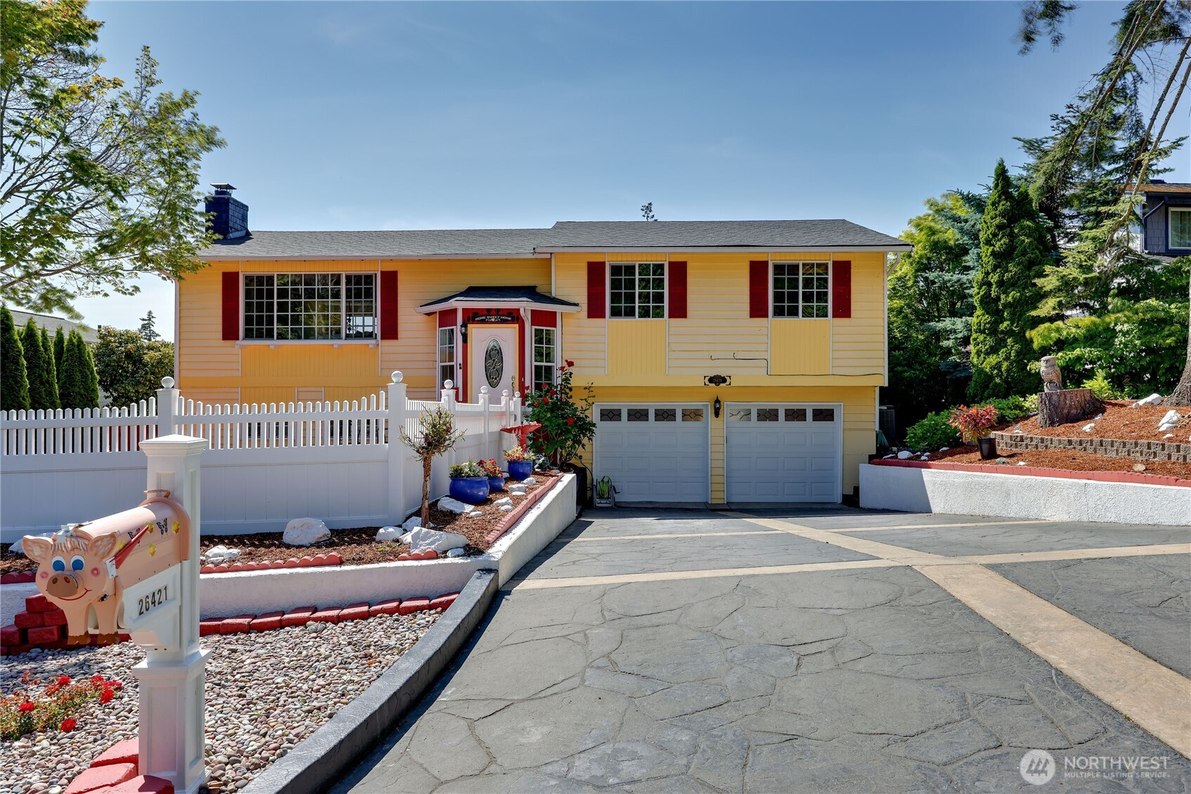 26421 Kingsview Loop NE, Kingston, WA 98346