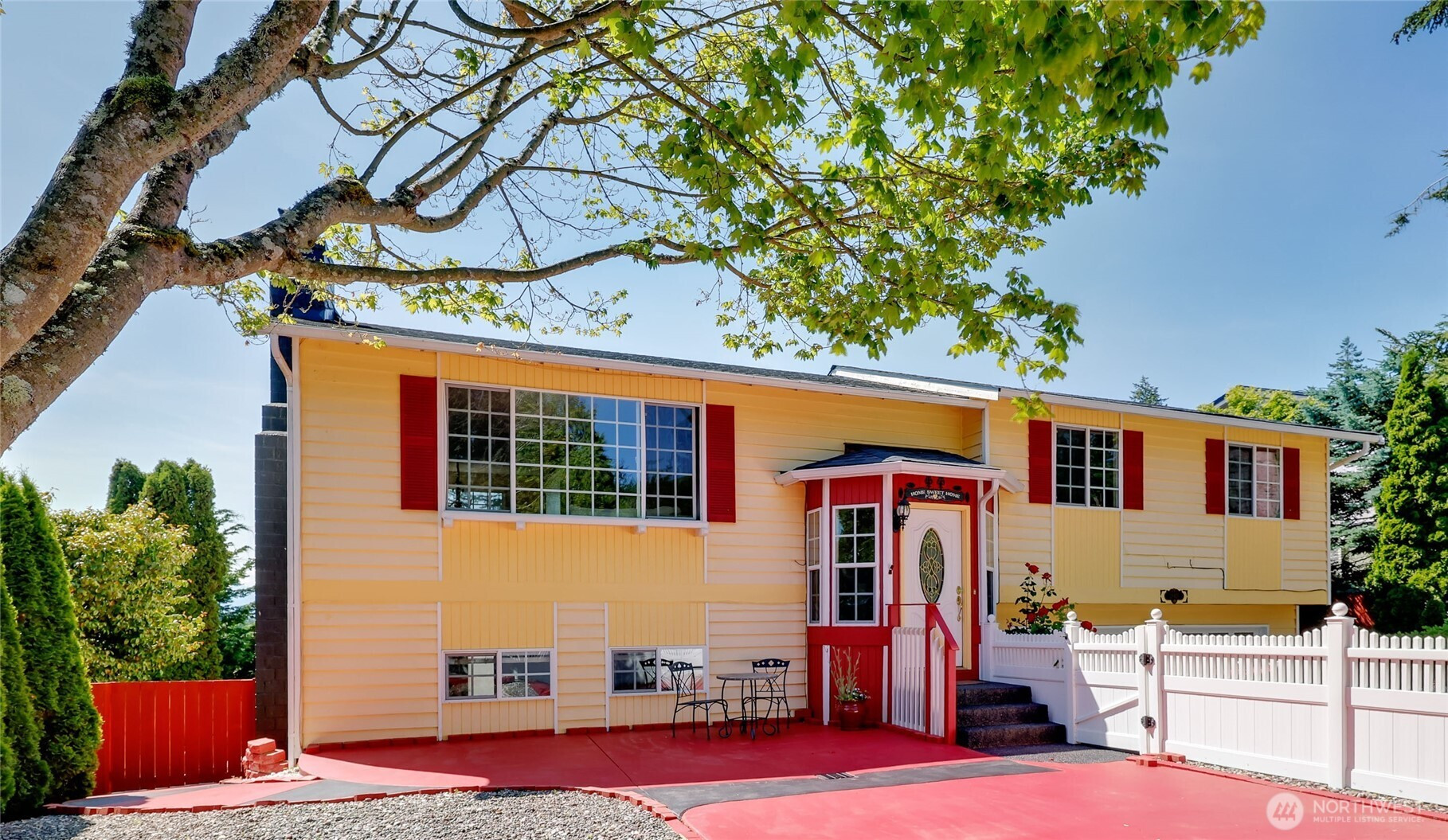 26421 Kingsview Loop NE, Kingston, WA 98346