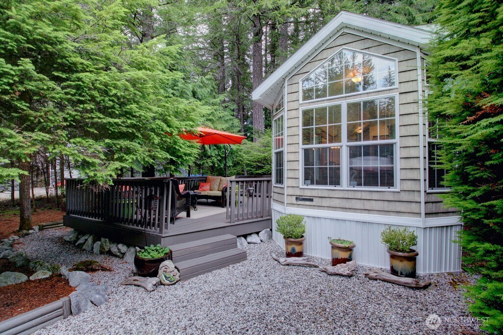 108 Christmas Tree Drive, Deming, WA 98244