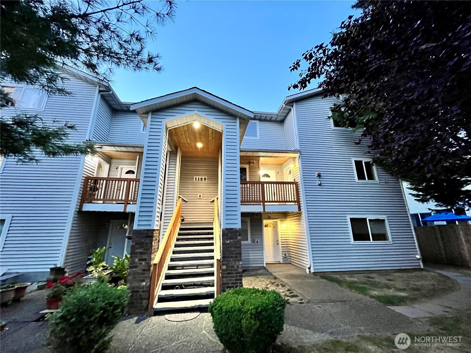 1129 W Casino Road, Everett, WA 98204