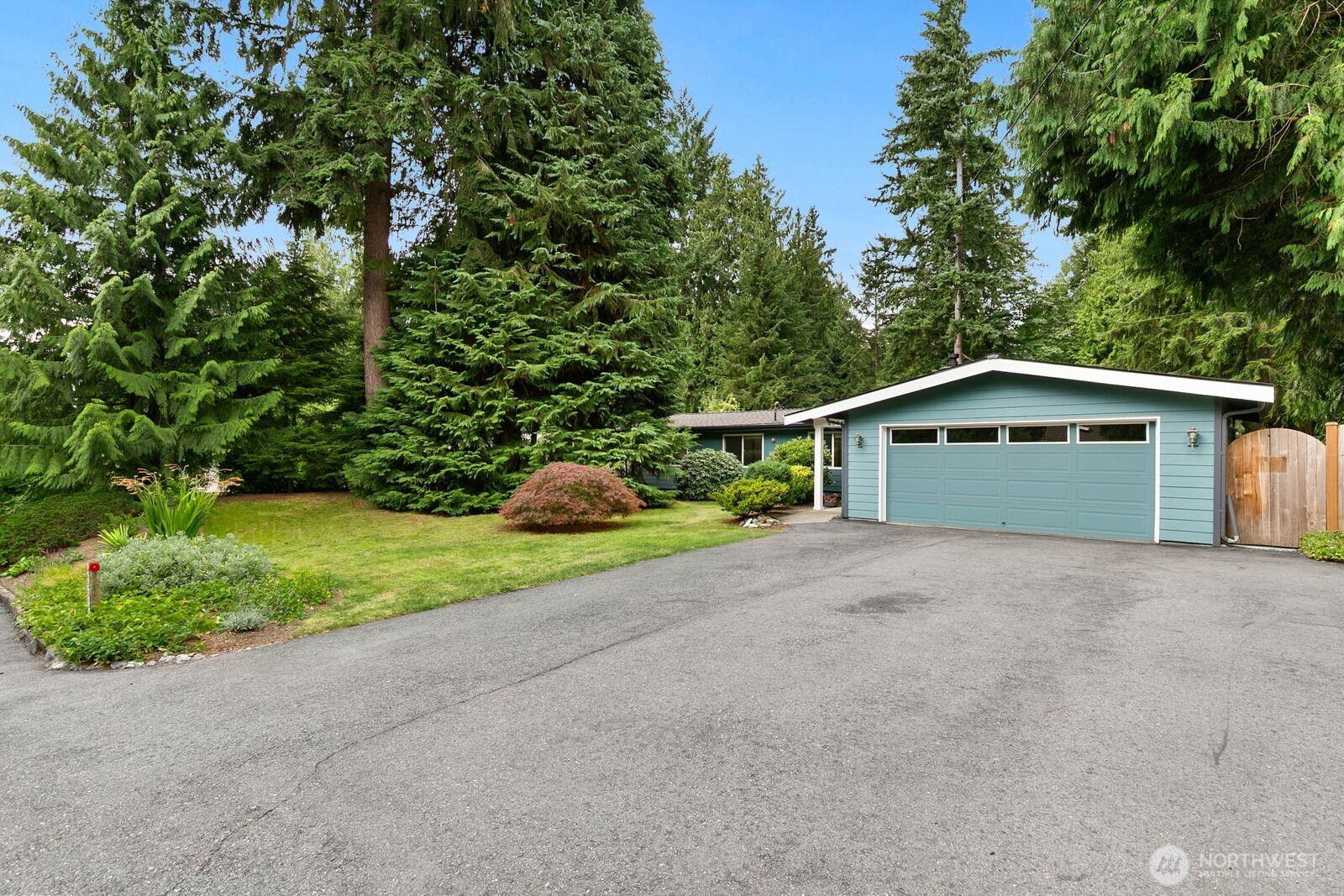 23500 34th Ave W, Brier, WA 98036