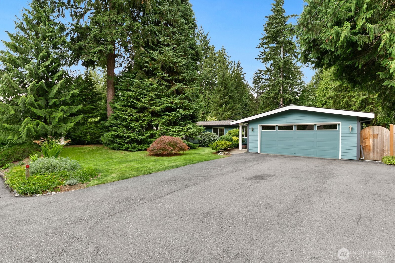 23500 34th Ave W, Brier, WA 98036