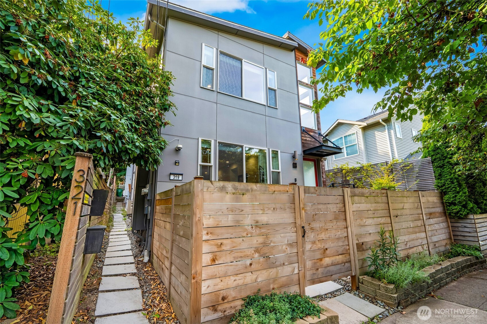 319 21st Avenue, Seattle, WA 98122