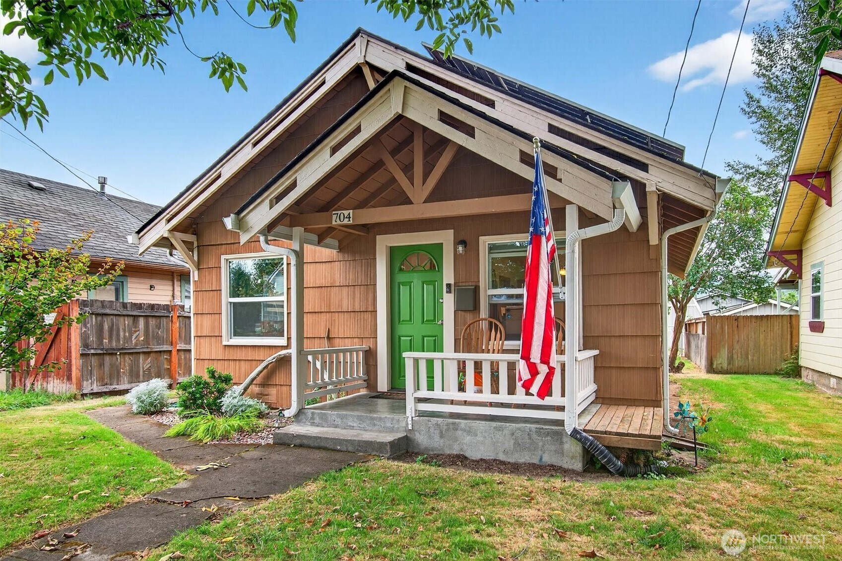 704 S 5th Avenue, Kelso, WA 98626