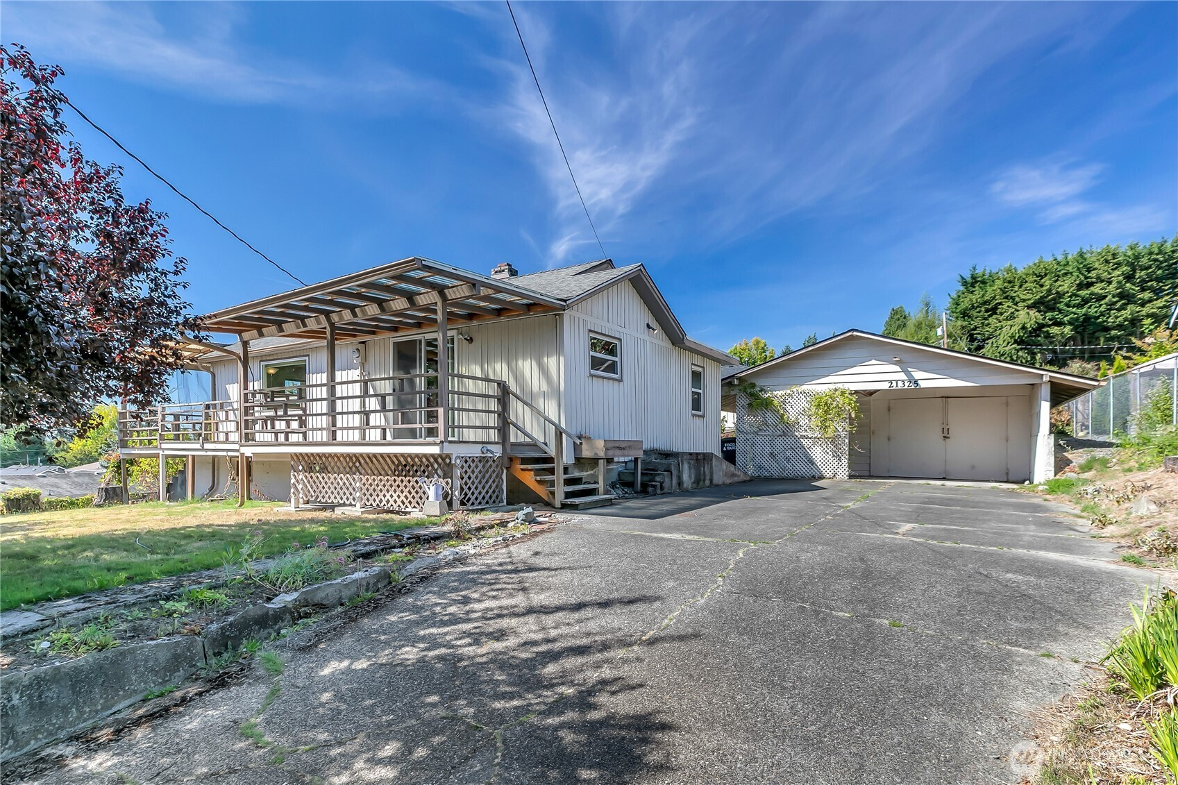 21325 6th Avenue S, Des Moines, WA 98198