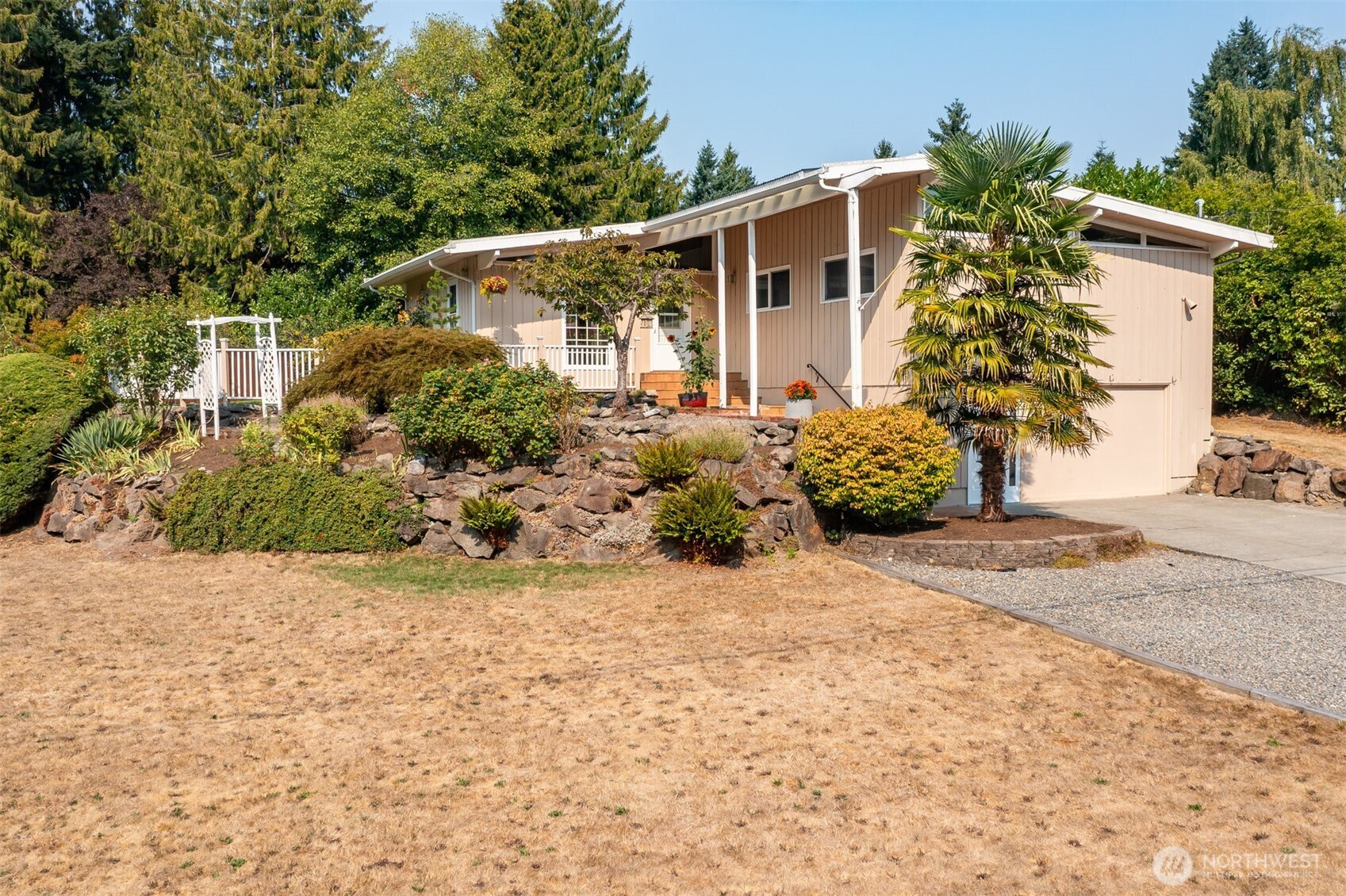 6486 NE 153rd Street, Kenmore, WA 98028
