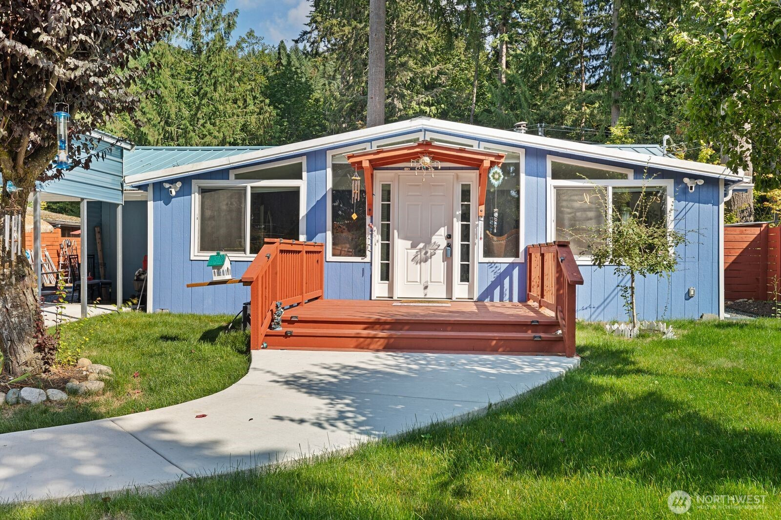 12831 E Macs Loop Rd, Granite Falls, WA 98252