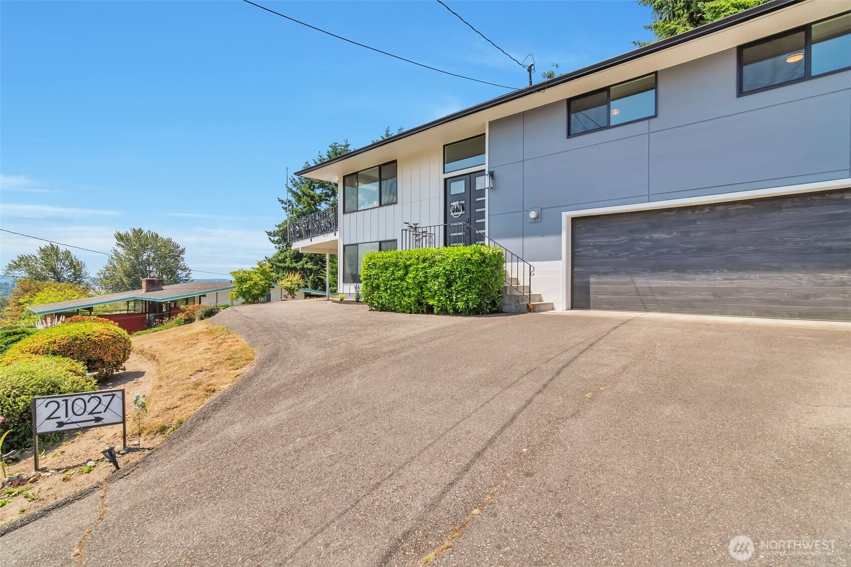 21027 7th Place S, Des Moines, WA 98198