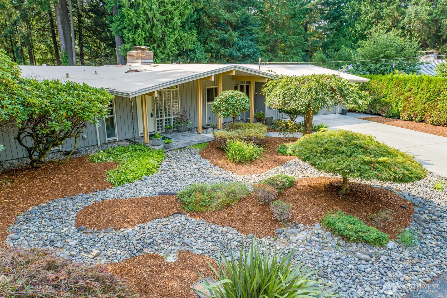 2001 Holiday Circle SE, Olympia, WA 98501