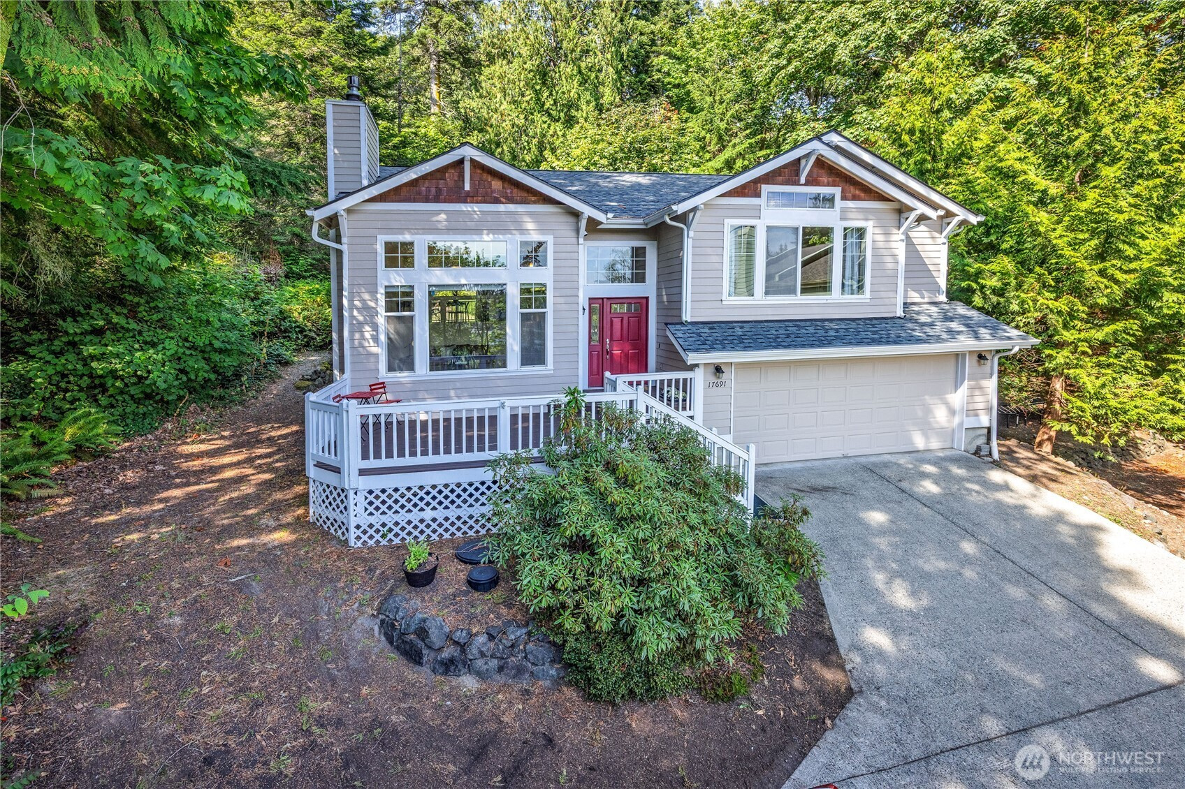 17691 Division Avenue NE, Suquamish, WA 98392