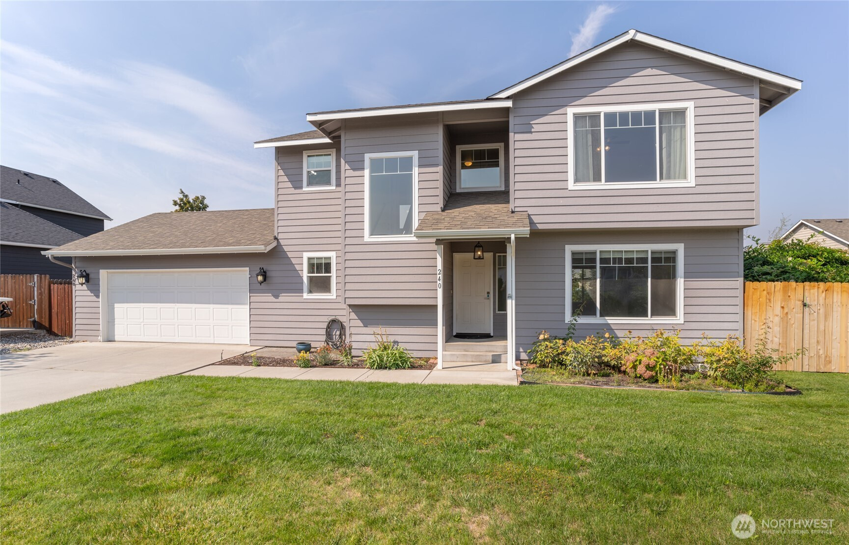 240 Manowar Lane, East Wenatchee, WA 98802