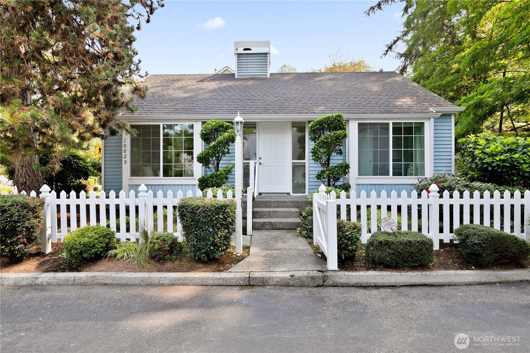 10025 NE 129th Place, Kirkland, WA 98034