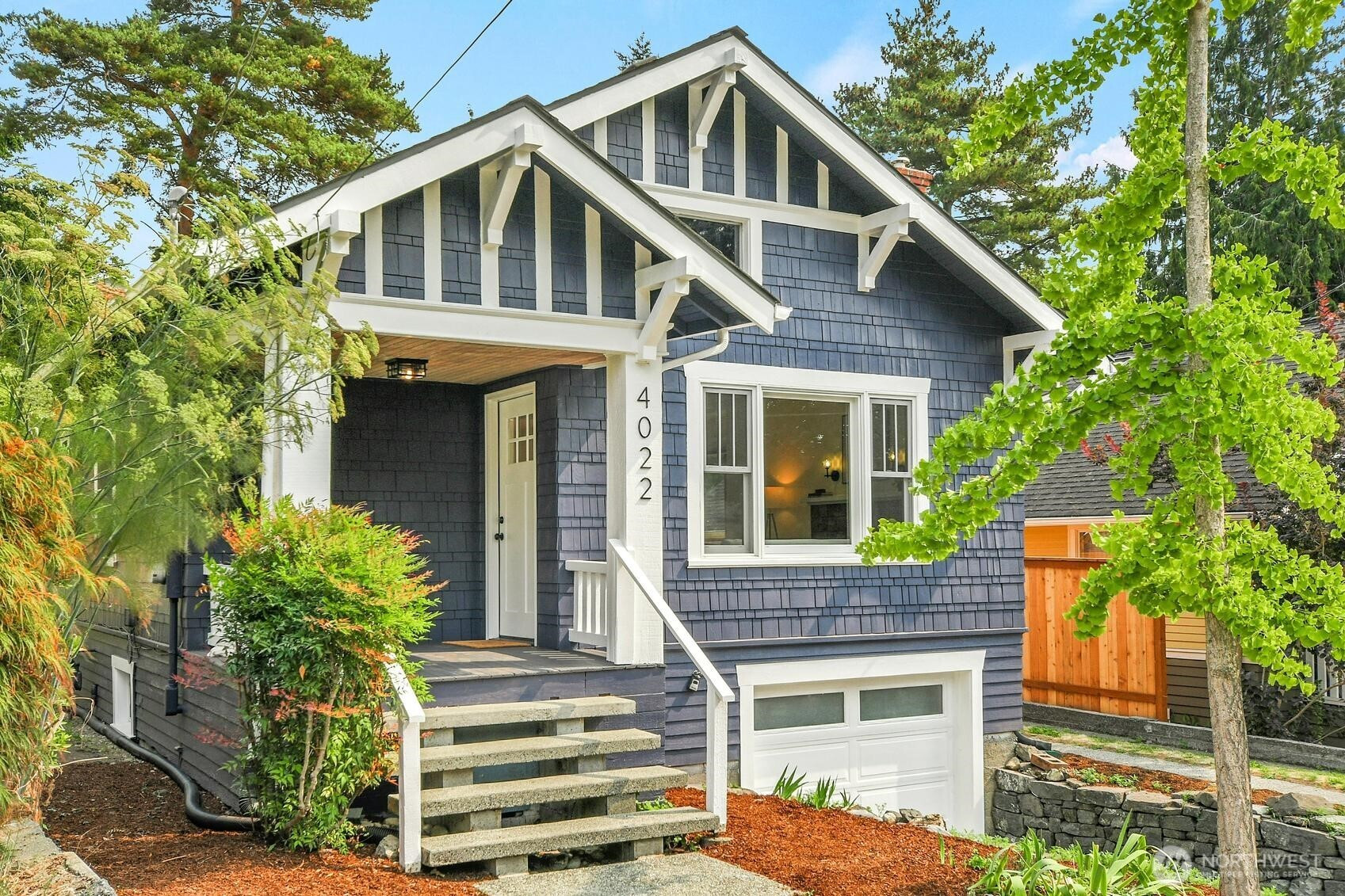4022 Dayton Avenue N, Seattle, WA 98103