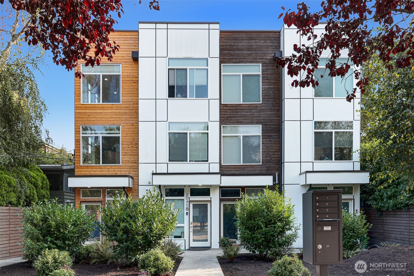 2045 A NW 63rd Street, Seattle, WA 98107