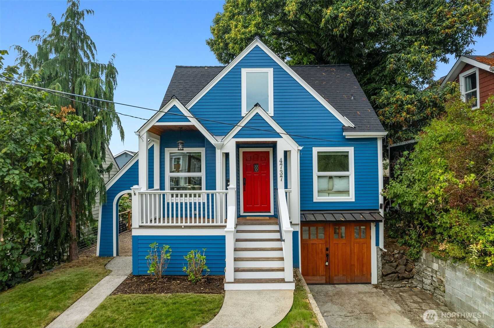 4737 34th Ave NE, Seattle, WA 98105