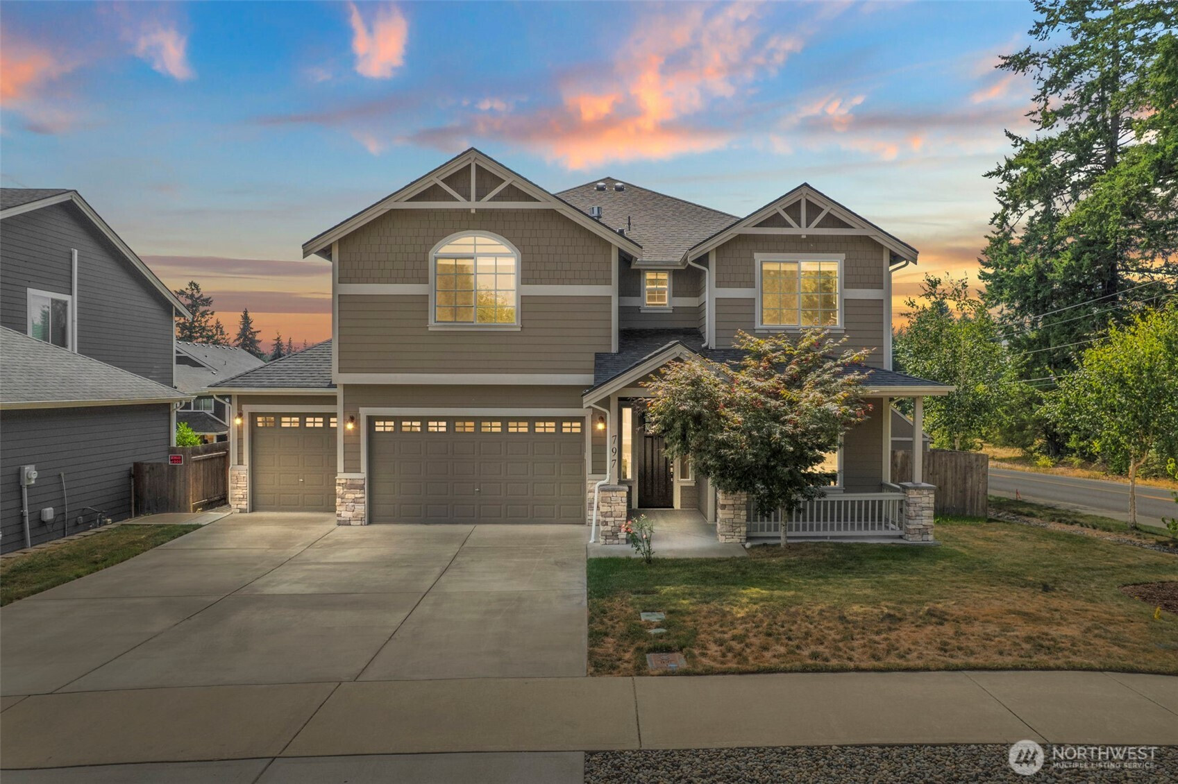 797 NW Ashford Loop, Bremerton, WA 98311