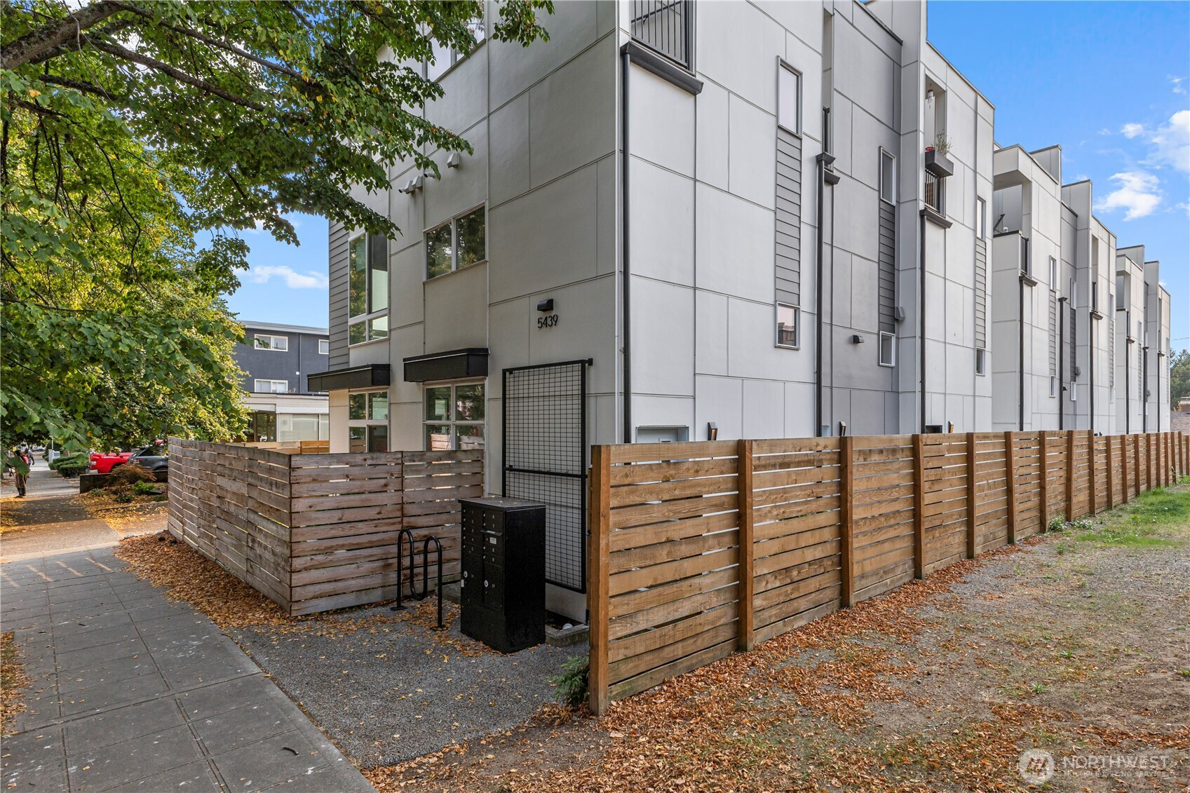 5439 California Avenue SW, Seattle, WA 98136