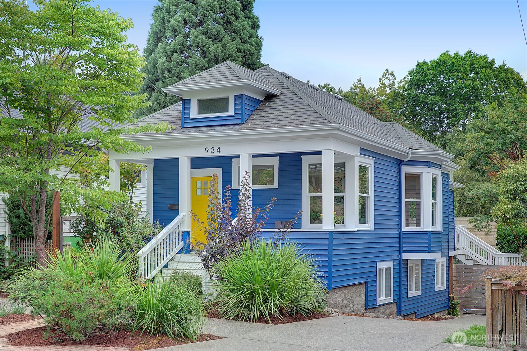 934 25th Avenue S, Seattle, WA 98144