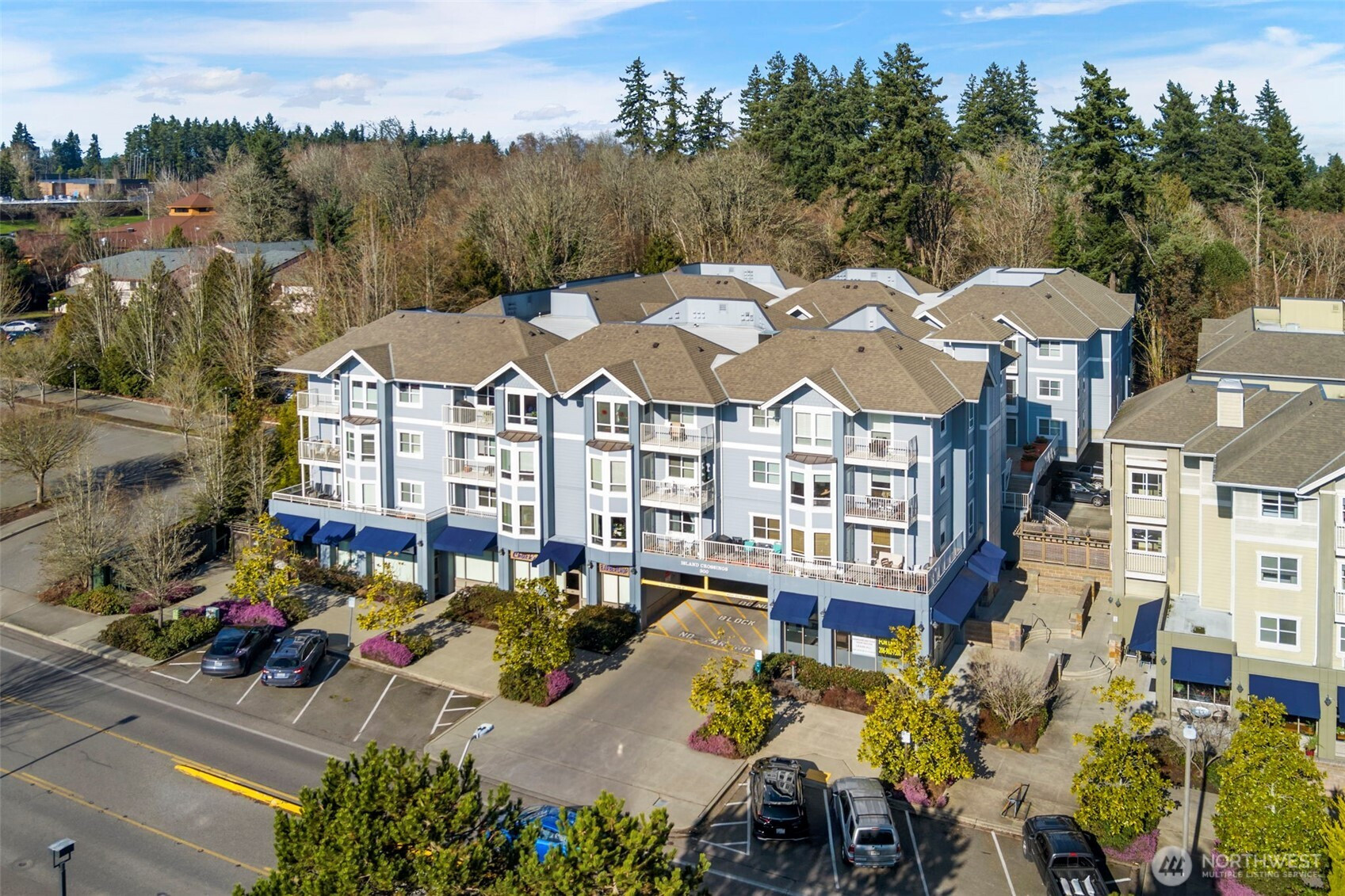 300 High School Road NE, Bainbridge Island, WA 98110