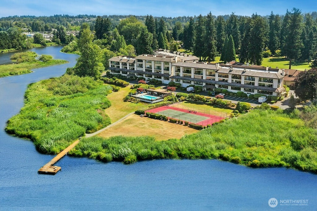 16925 Inglewood Road NE, Kenmore, WA 98028