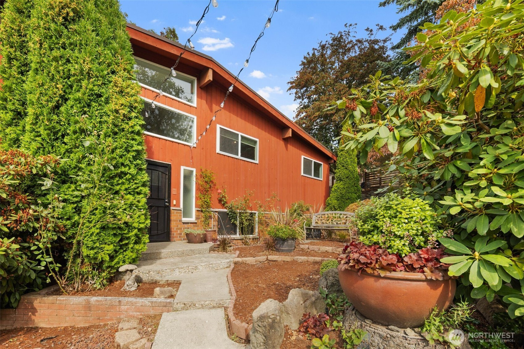 1400 SW Thistle Street, Seattle, WA 98106