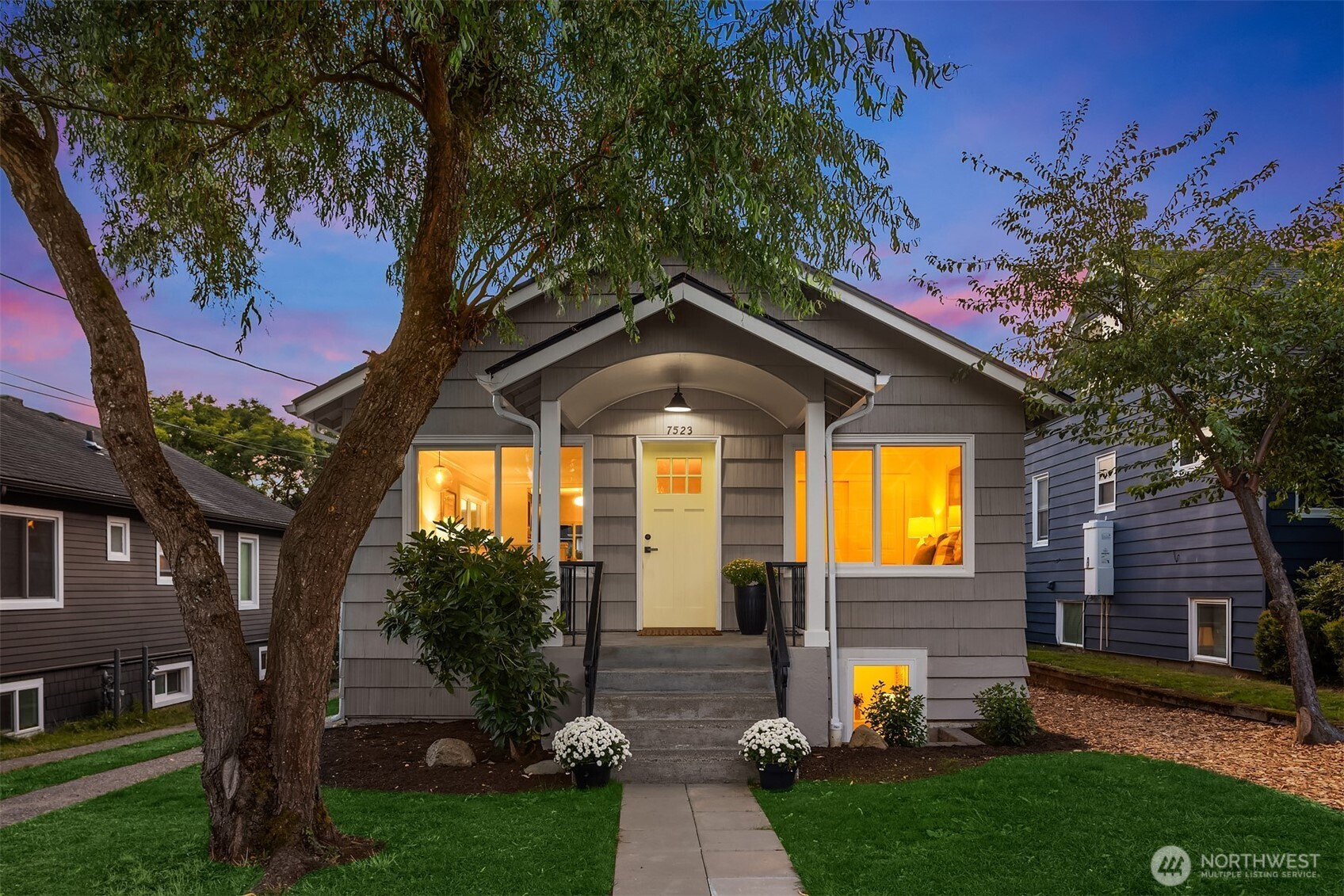 7523 12th Avenue NW, Seattle, WA 98117