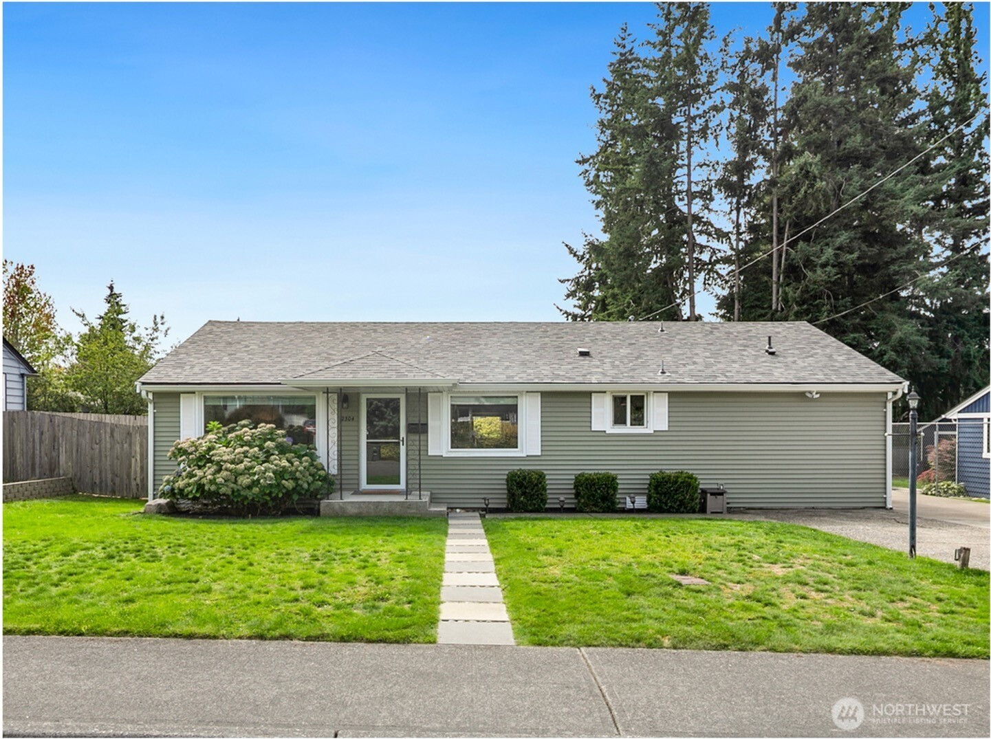 2304 6th Avenue, Everett, WA 98201
