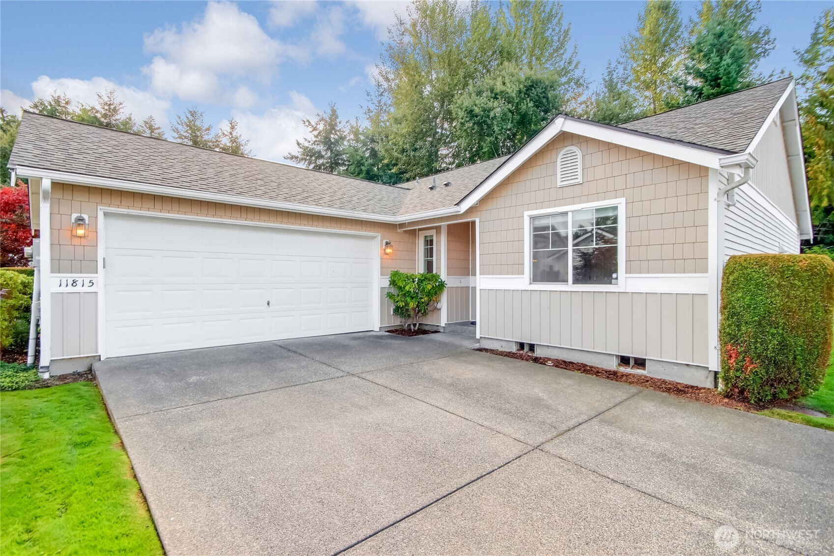 11815 4th Avenue Ct E, Tacoma, WA 98445