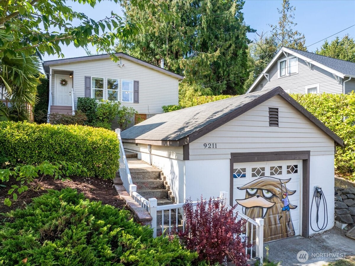 9211 9th Avenue NW, Seattle, WA 98117