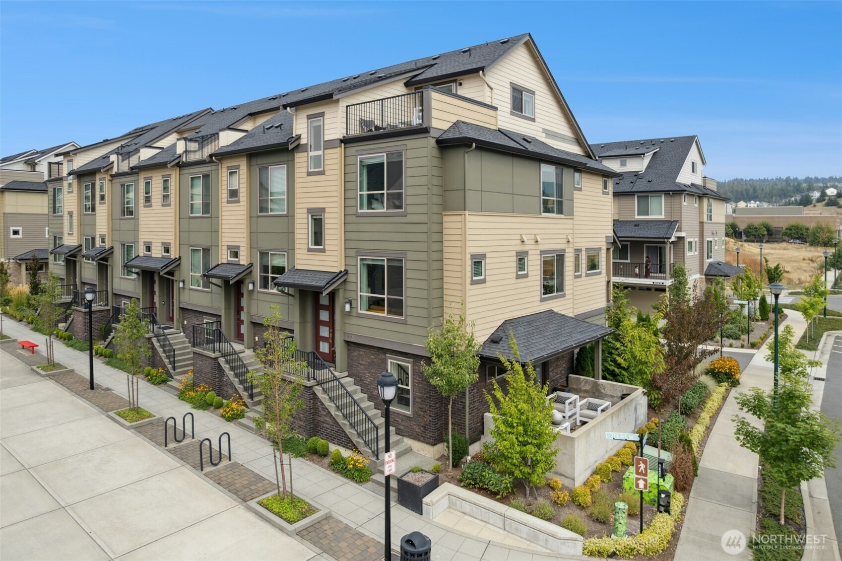 1048 7th Avenue NE, Issaquah, WA 98029