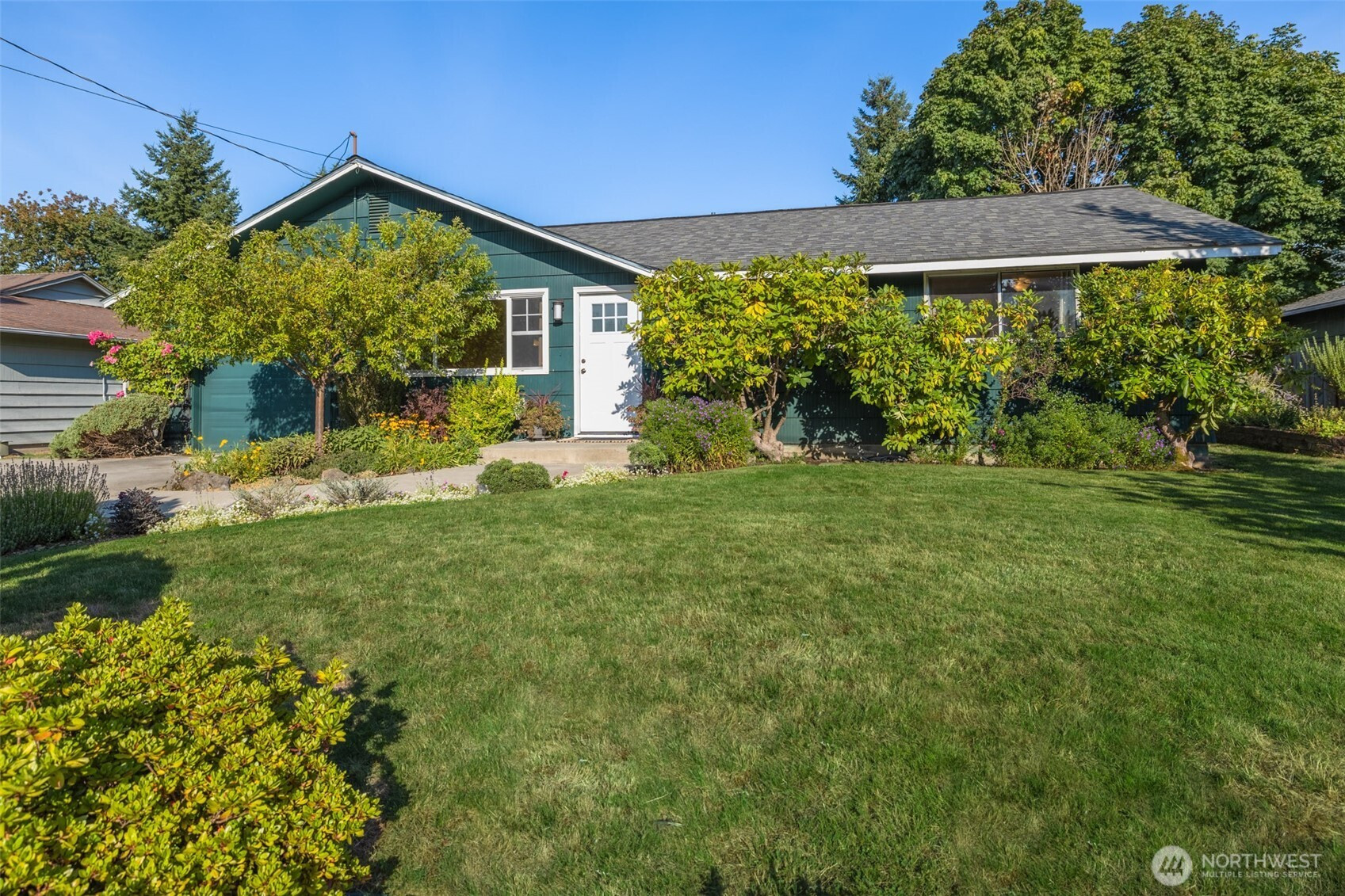 1300 Queen Avenue NE, Renton, WA 98056