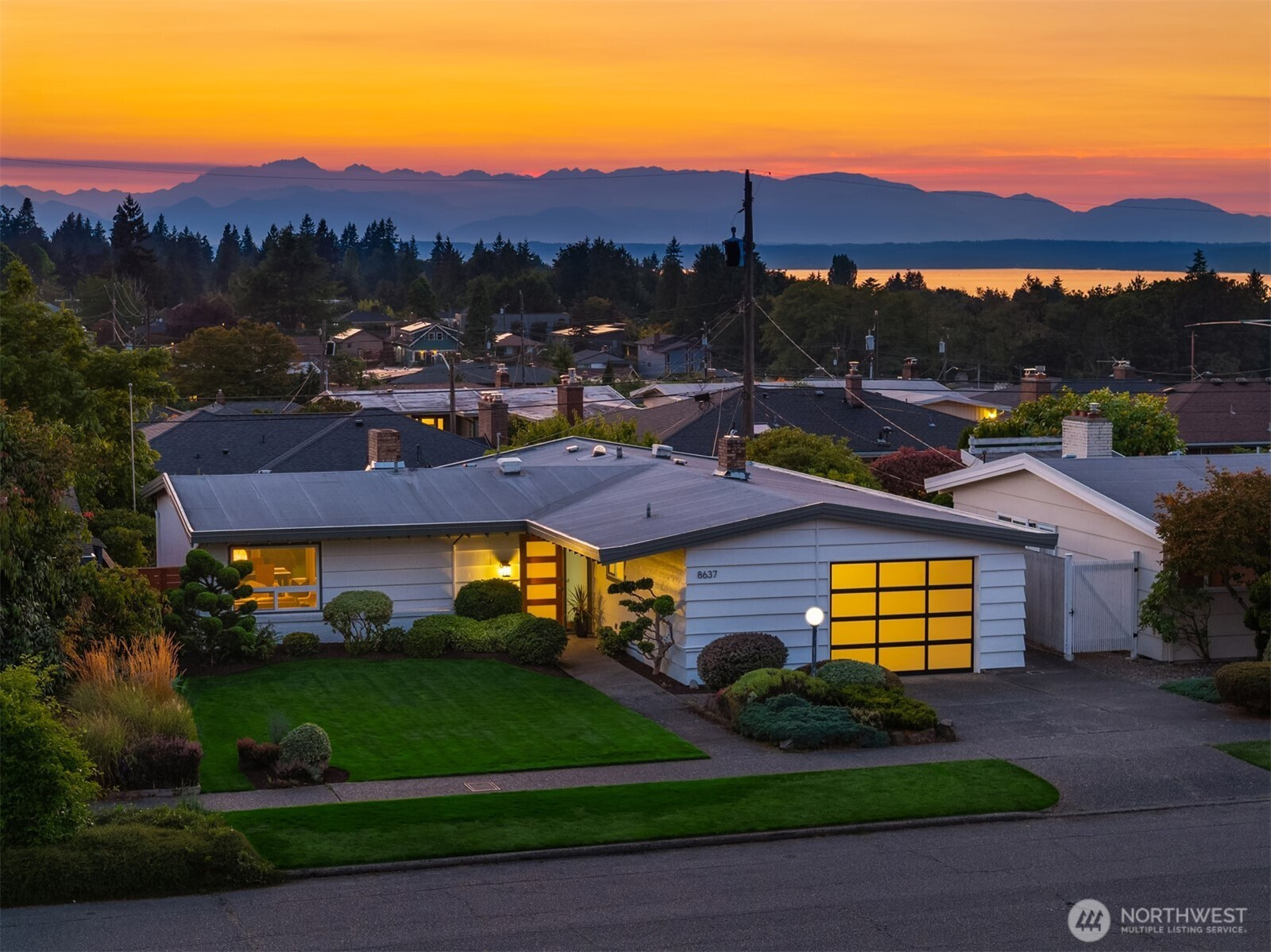 8637 21st Avenue NW, Seattle, WA 98117