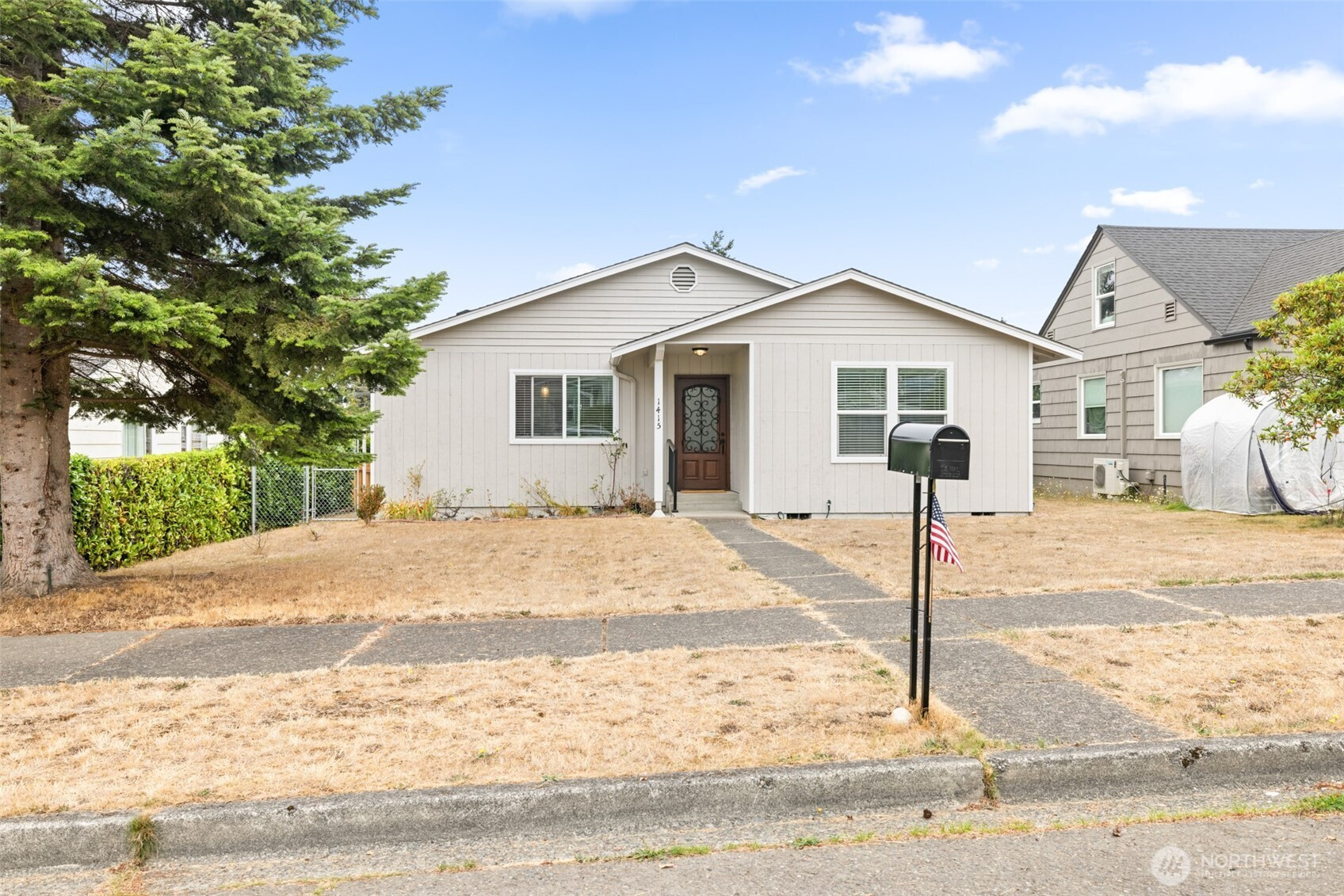 1415 E 4th Street, Port Angeles, WA 98362