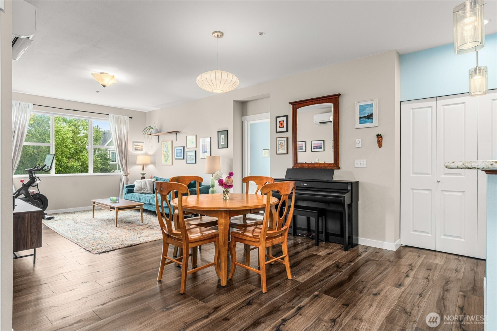 2990 SW Raymond Street, Seattle, WA 98126