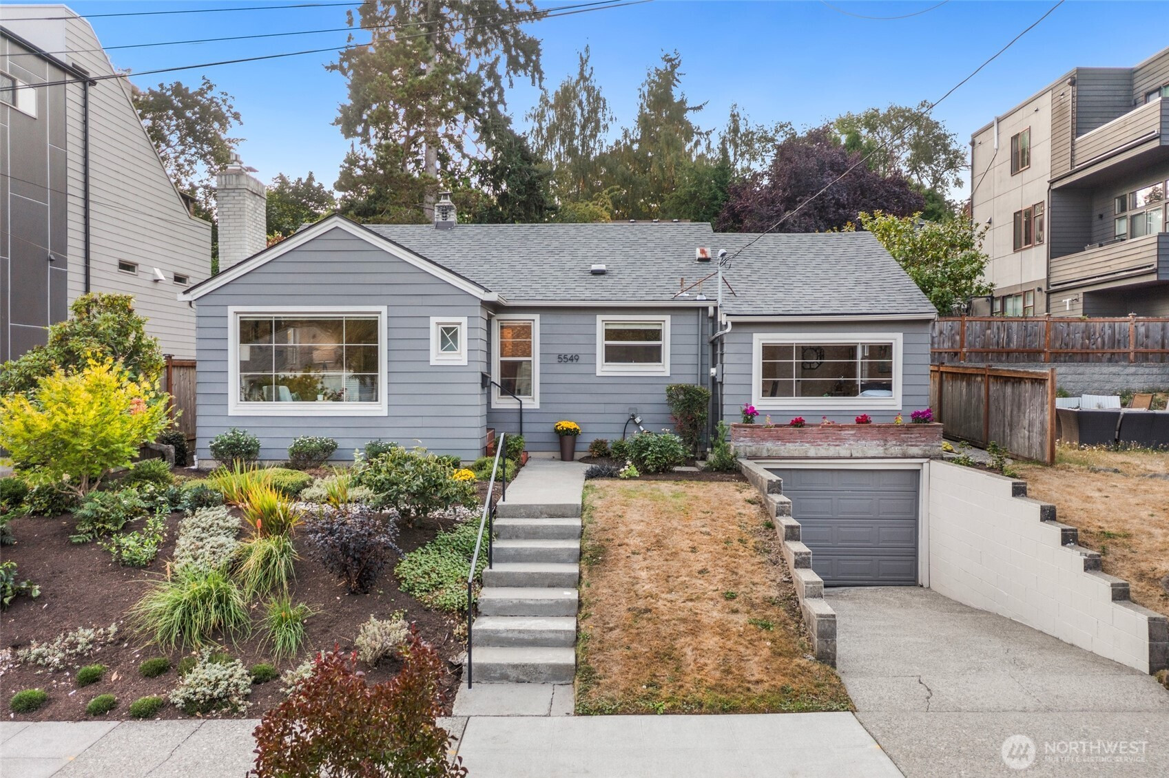 5549 39th Avenue NE, Seattle, WA 98105
