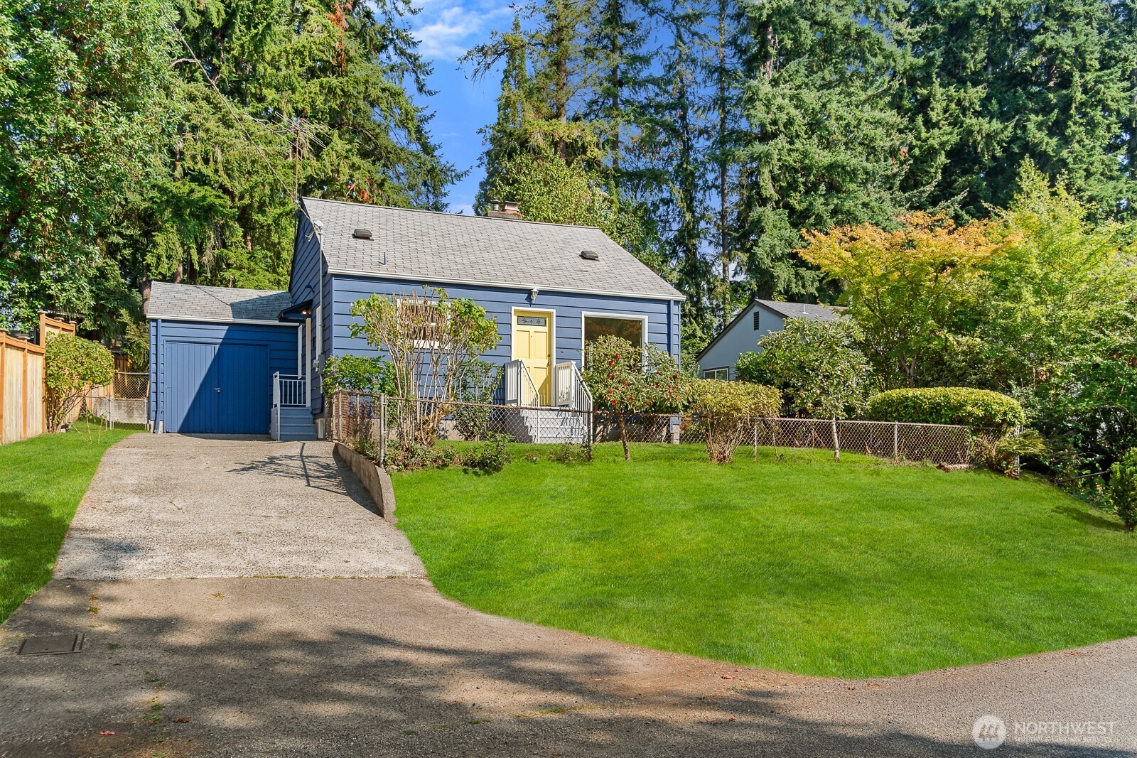 13726 23rd Avenue NE, Seattle, WA 98125