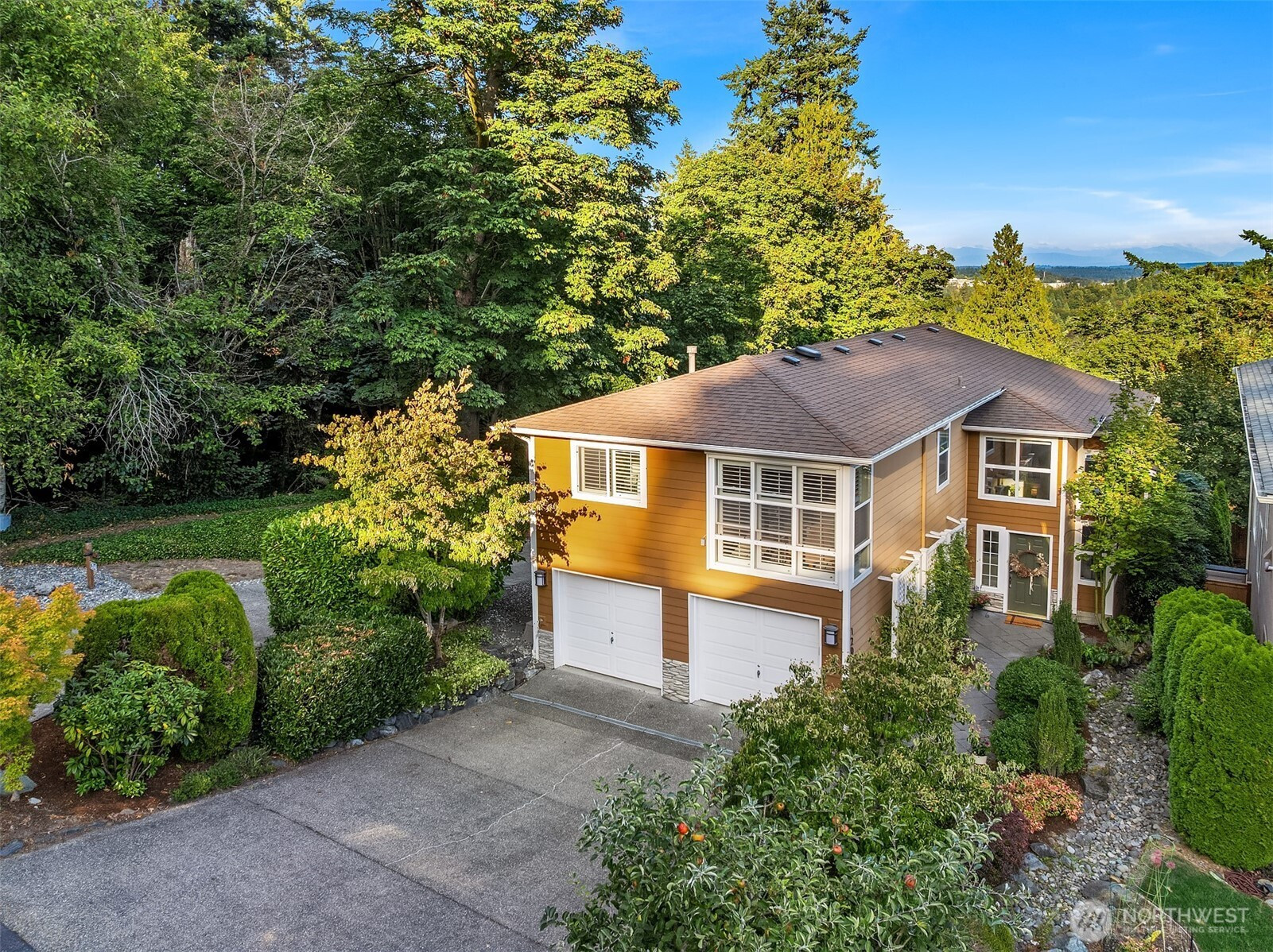 12046 89th Place NE, Kirkland, WA 98034