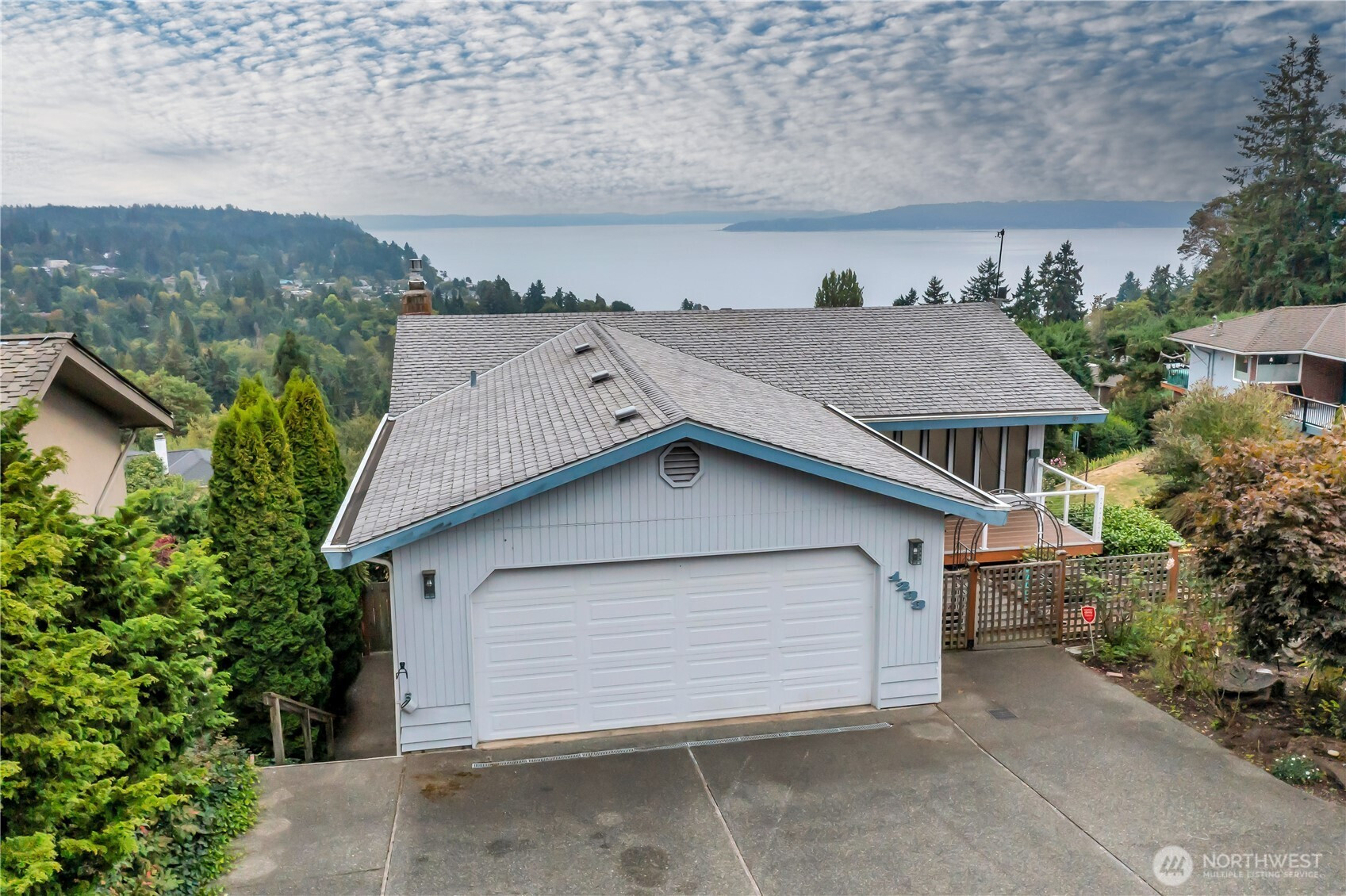 1233 SW 171st Place, Normandy Park, WA 98166