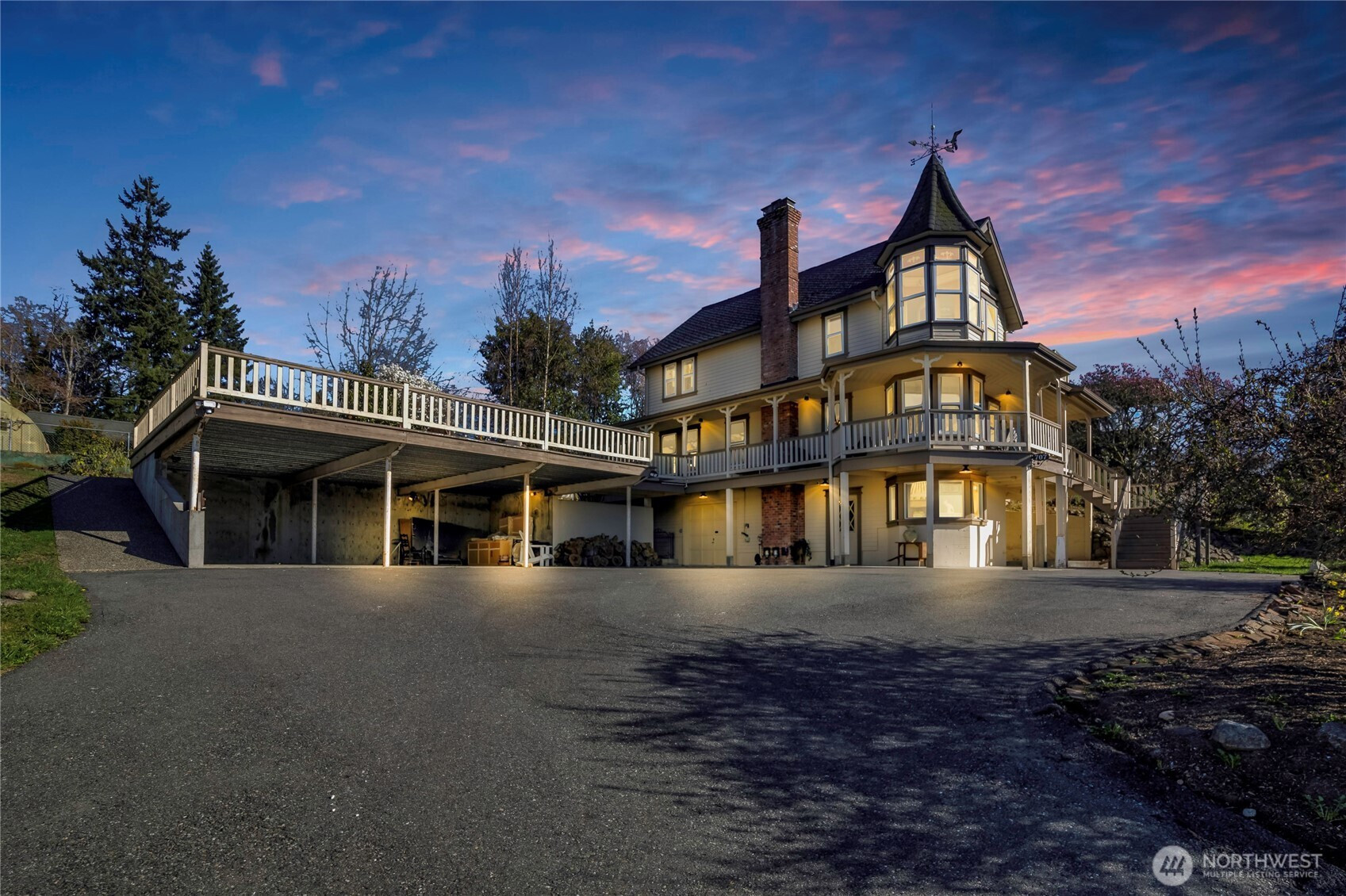 707 NW Carmichael Way, Bremerton, WA 98311