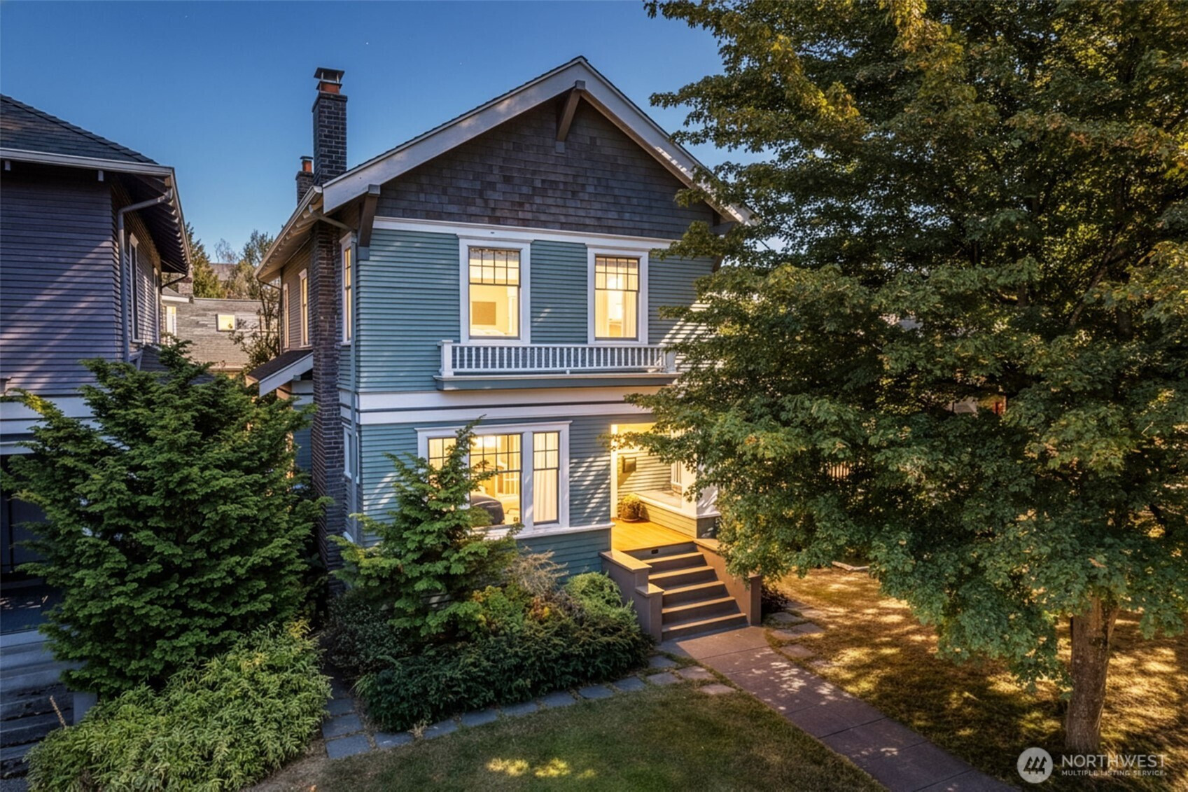 2430 8th Avenue W, Seattle, WA 98119