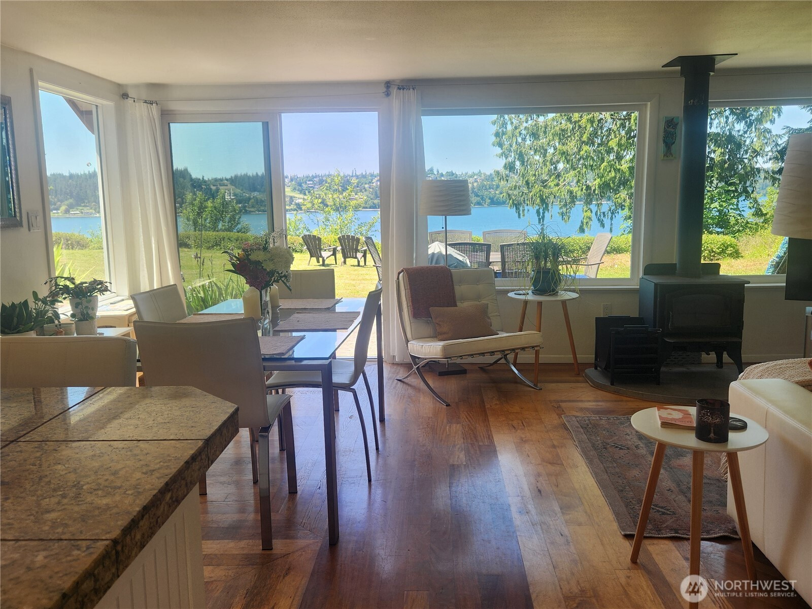 5222 East Harbor Road, Freeland, WA 98249
