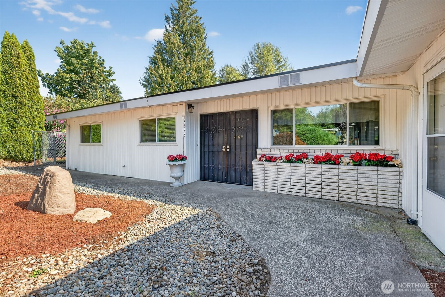 12828 78th Ave Street, Seattle, WA 98178
