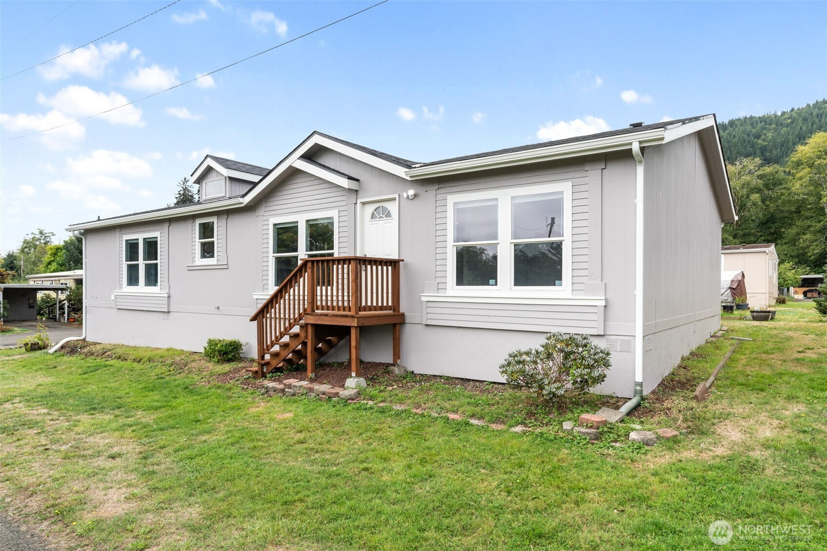 1050 Howard Street, Raymond, WA 98577