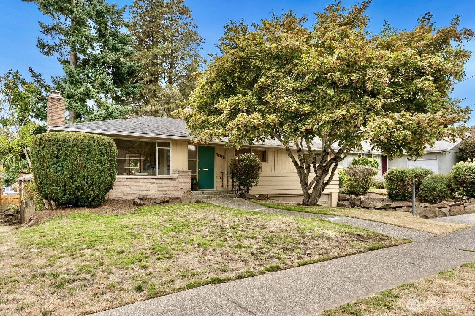 7015 26th Avenue NE, Seattle, WA 98115